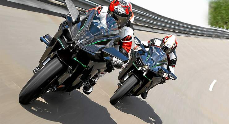 Beschleunigungstest Kawasaki Ninja H2 Und Kawasaki Ninja H2r