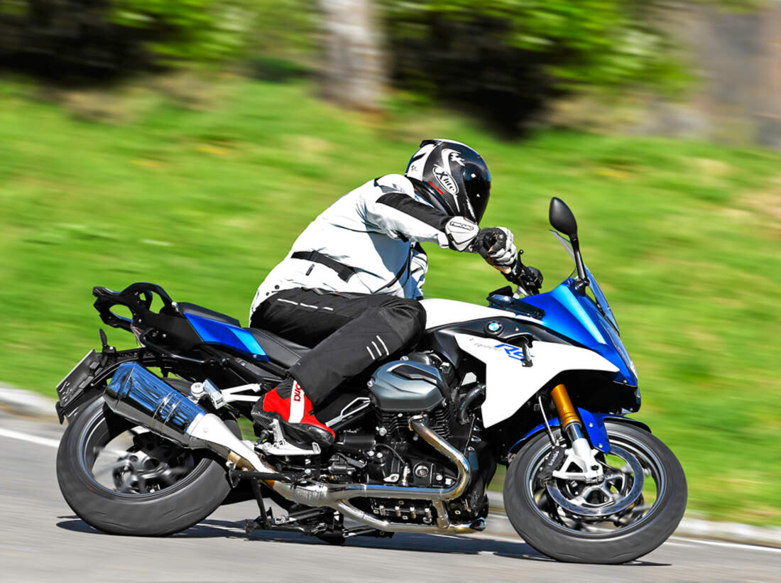 BMW R 1200 RS im Fahrbericht BMW R 1200 RS im Fahrbericht
