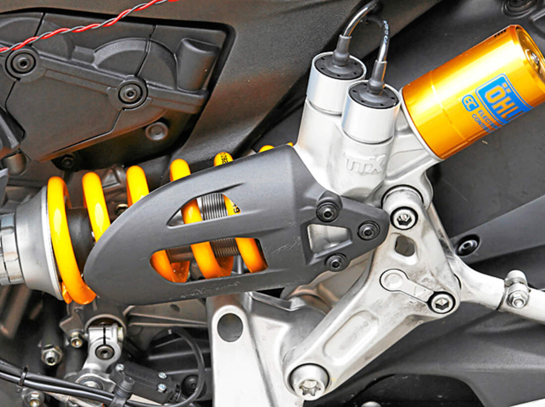 Motorcycle Frame Sliders For Ducati Panigale 899, 959, 1098, 1198, 1199, 1299, V4, V4S, V2 – Front Axle Crash Protectors